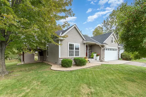 5187 Heath Ave N, Oakdale, MN 55128