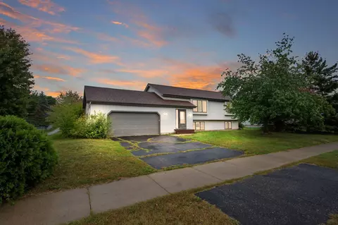 1456 Bartosh Ln, River Falls, WI 54022