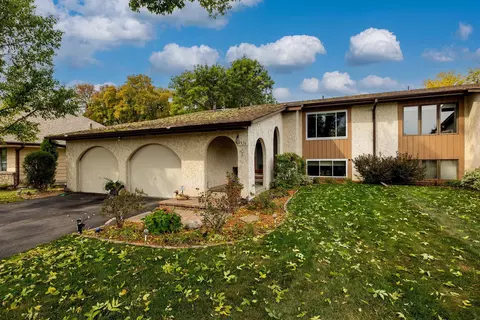 9326 Colorado Rd, Bloomington, MN 55438