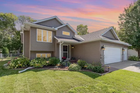 1513 Driving Park Rd, Stillwater, MN 55082