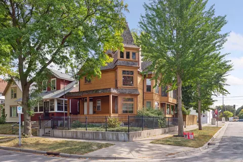 976 Sherburne Ave, Saint Paul, MN 55104