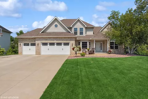 17787 Hollybrook Trl, Lakeville, MN 55044