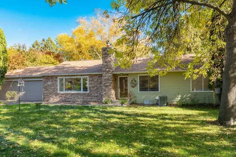 28479 Johnson Ln, Chisago City, MN 55013