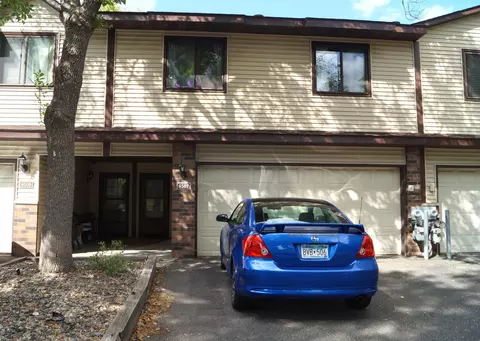 8507 Maplebrook Pkwy N, Brooklyn Park, MN 55445