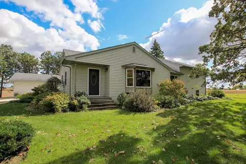 69570 185th St, Dassel, MN 55325