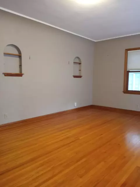 107 State St, Kenyon, MN 55946 photo 4