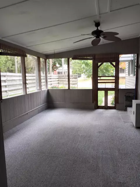 107 State St, Kenyon, MN 55946 photo 2