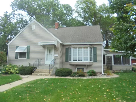 107 State St, Kenyon, MN 55946