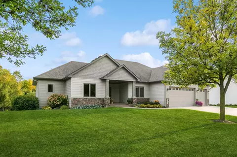 1585 Belmont Ave NW, Prior Lake, MN 55379