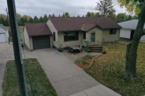 326 1st St SE, Clara City, MN 56222