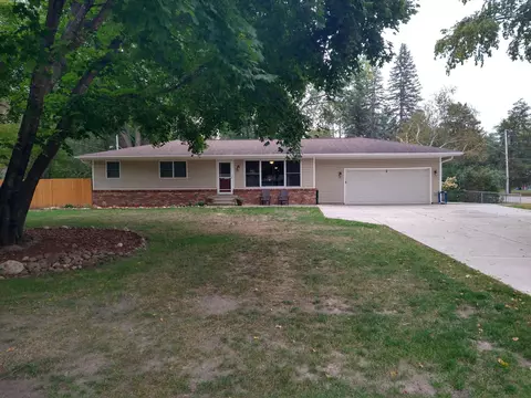 5571 266th St, Wyoming, MN 55092