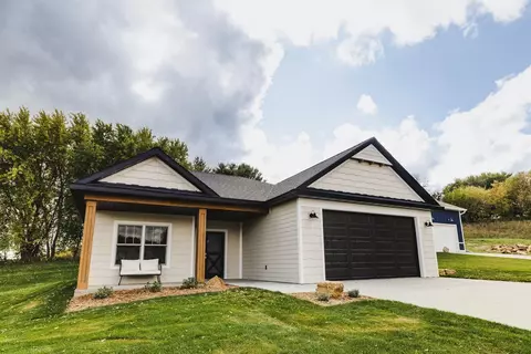 3220 Allison Ln NE, Rochester, MN 55906