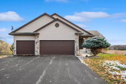 227 Winkler Trl, Cologne, MN 55322