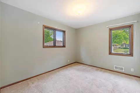 1487 Cope Ave E, Maplewood, MN 55109 photo 13