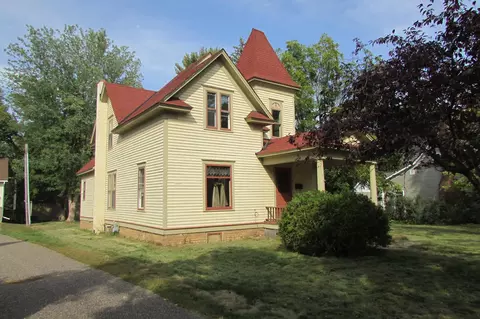710 3rd St N, Princeton, MN 55371