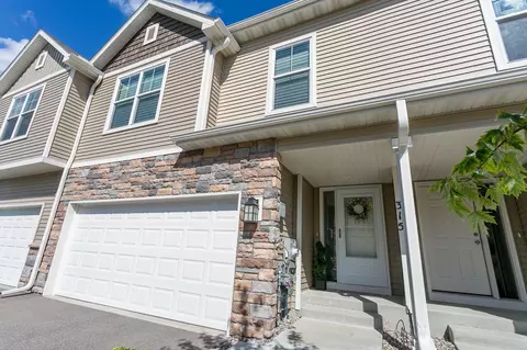 315 Stonewood Pl, Burnsville, MN 55306
