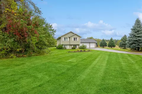 30528 103rd St NW, Princeton, MN 55371