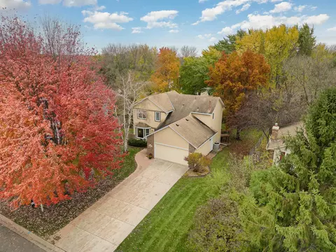 9401 Dartford Rd, Woodbury, MN 55125