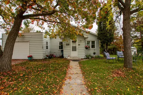 318 Clearwater Ave NW, Bagley, MN 56621
