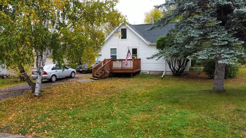220 Sunset Ave NW, Bagley, MN 56621