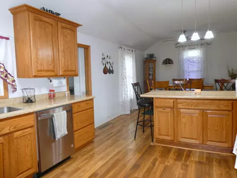 1720 Langley St, Windom, MN 56101 photo 10