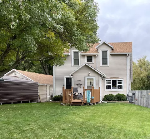 1720 Langley St, Windom, MN 56101
