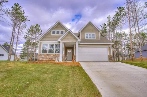 1449 Creekwood Dr, New Richmond, WI 54017