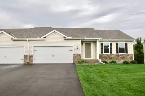 1034 White Tail Ln, Montrose, MN 55363