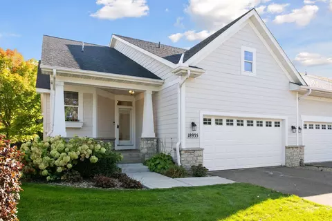 18935 Dorenkemper Pl, Eden Prairie, MN 55347