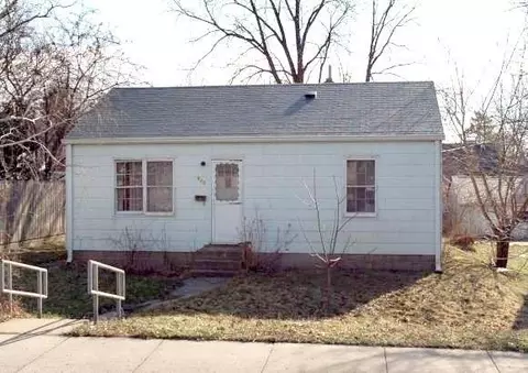 923 7th Ave S, South Saint Paul, MN 55075