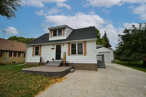 206 4th Ave, Goodhue, MN 55027