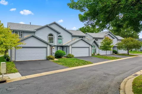 2704 Spyglass Ct NW, Rochester, MN 55901