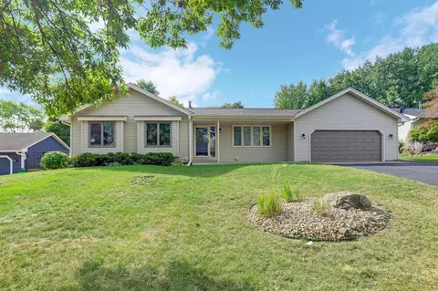 17736 Iceland Trl, Lakeville, MN 55044