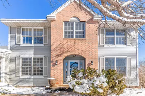 8628 Walnut Grove Ln N, Maple Grove, MN 55311