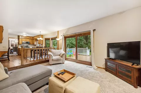 4377 Nestling Cir, Eagan, MN 55122 photo 10