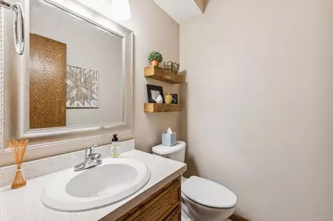 4377 Nestling Cir, Eagan, MN 55122 photo 12