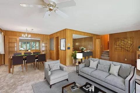 1526 Lone Oak Rd, Eagan, MN 55121