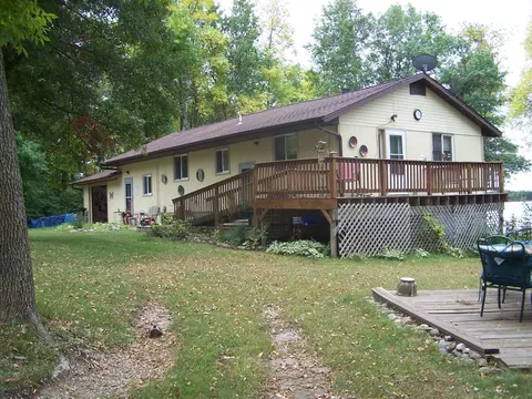 4203 Poquet Dr NW, Hackensack, MN 56452
