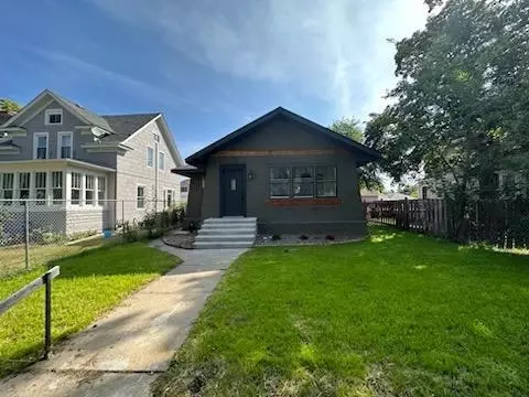 3749 5th Ave S, Minneapolis, MN 55409