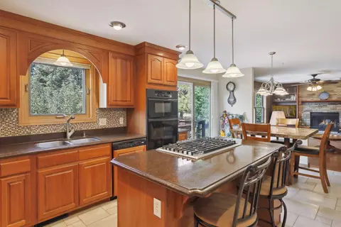 20425 Impatiens Way, Lakeville, MN 55044