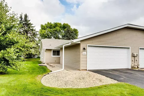 561 Pleasure Creek Dr, Blaine, MN 55434