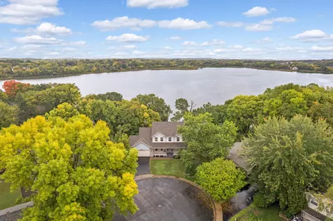 2600 Granger Ln, Mound, MN 55364