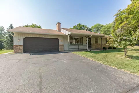 515 Del Rio Dr, Chanhassen, MN 55317