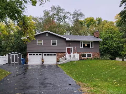 7450 213th St N, Forest Lake, MN 55025