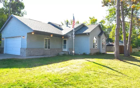 719 Main St W, Isanti, MN 55040