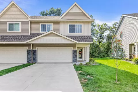 39565 Oak Park Trl, North Branch, MN 55056