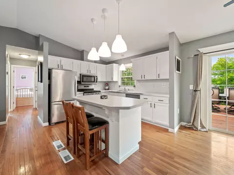 3889 Princeton Trl, Eagan, MN 55123 photo 8