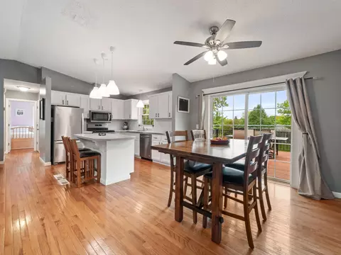 3889 Princeton Trl, Eagan, MN 55123 photo 6