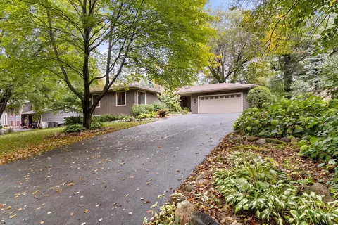 3269 Sycamore Trl SW, Prior Lake, MN 55372