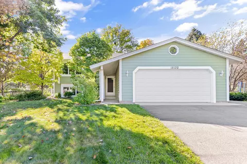 15132 Southwind Dr, Burnsville, MN 55306